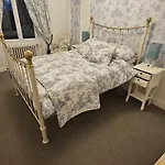 Vendégház The Lions Den - La Loge Mantilly