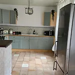 The Lions Den - La Loge Vendégház *