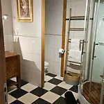 Vendégház The Lions Den - La Loge