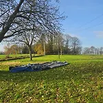 The Lions Den - La Loge * Mantilly