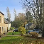 The Lions Den - La Loge * Mantilly