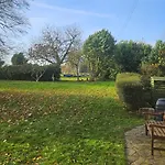 The Lions Den - La Loge Vendégház *