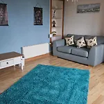 The Lions Den - La Loge Pensjonat *