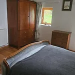 The Lions Den - La Loge * Mantilly