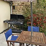 The Lions Den - La Loge Pensjonat *
