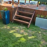 The Lions Den - La Loge *