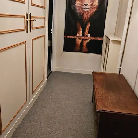 בית הארחה The Lions Den - La Loge