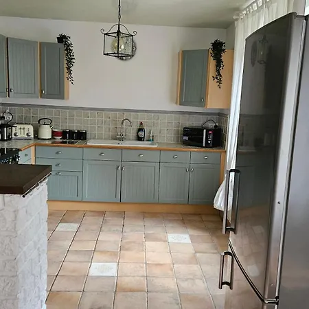 The Lions Den - La Loge בית הארחה *