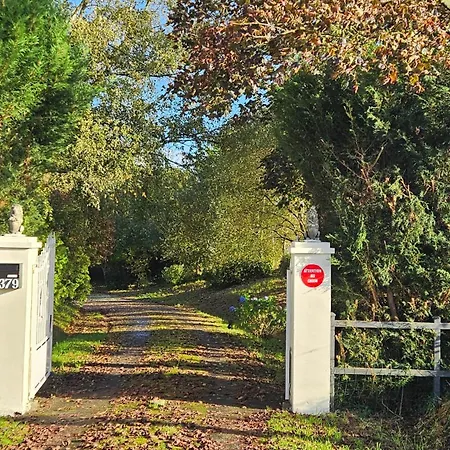 בית הארחה The Lions Den - La Loge