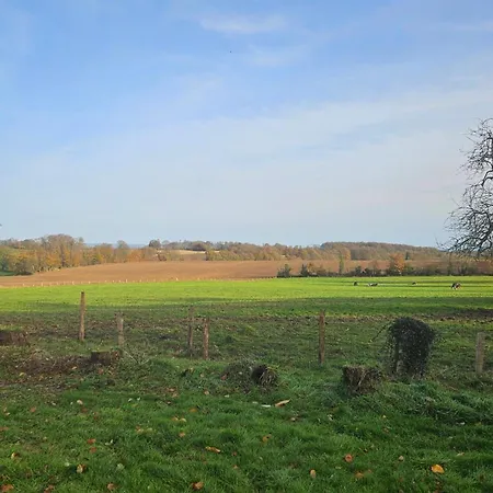 ゲストハウス The Lions Den - La Loge