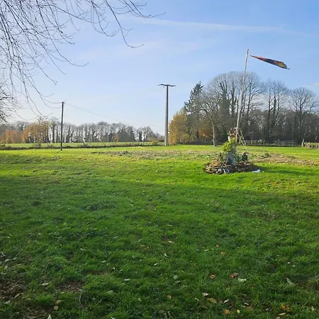 The Lions Den - La Loge