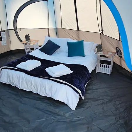 The Lions Den - La Loge בית הארחה Mantilly