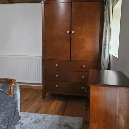 בית הארחה The Lions Den - La Loge *