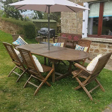 The Lions Den - La Loge בית הארחה Mantilly