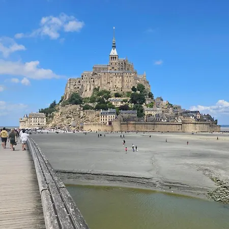 The Lions Den - La Loge ゲストハウス *