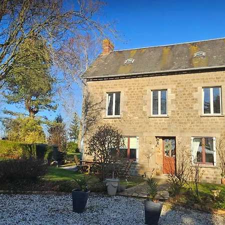 בית הארחה The Lions Den - La Loge Mantilly