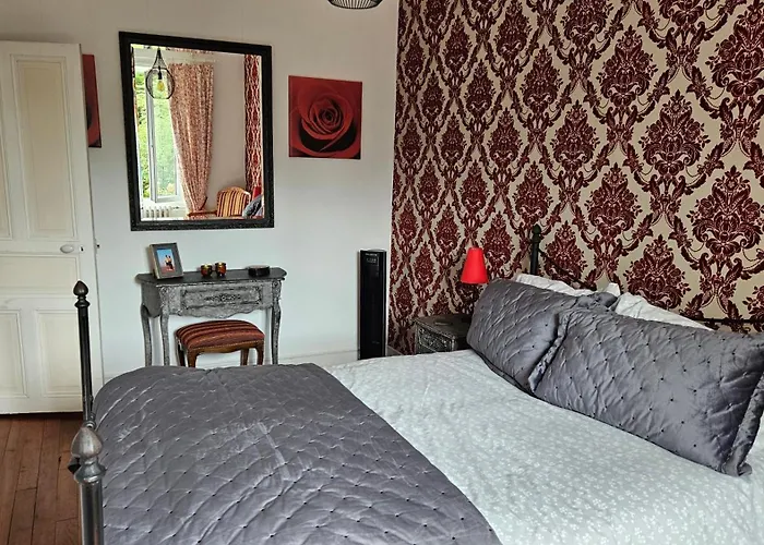 The Lions Den - La Loge *