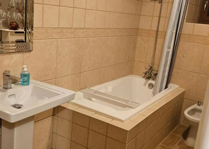 Πανσιόν The Lions Den - La Loge Mantilly