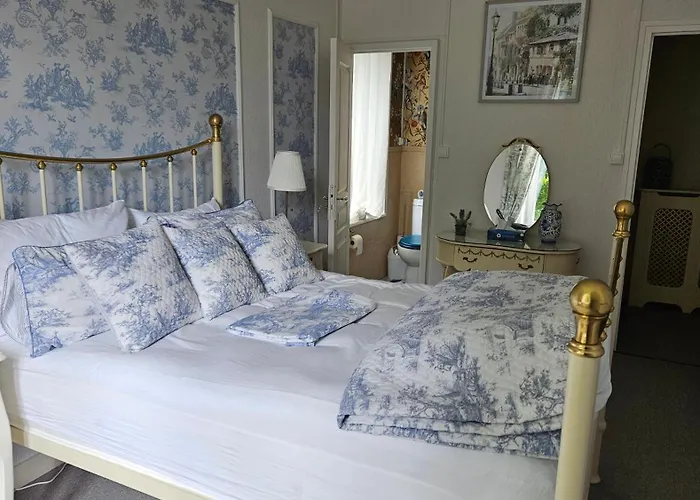 Affittacamere The Lions Den - La Loge Mantilly