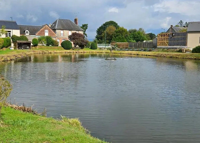 The Lions Den - La Loge Πανσιόν *