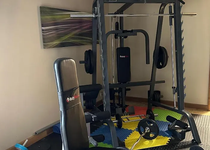 The Lions Den - La Loge