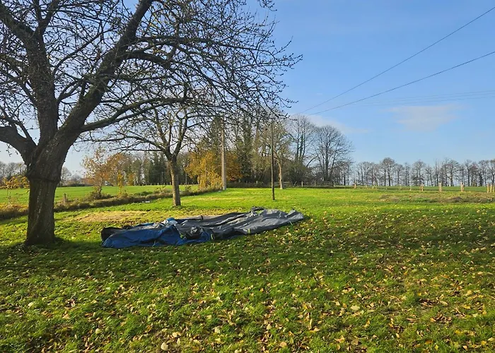 The Lions Den - La Loge * Mantilly