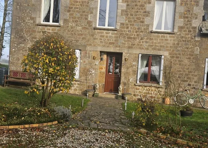 The Lions Den - La Loge Πανσιόν Mantilly