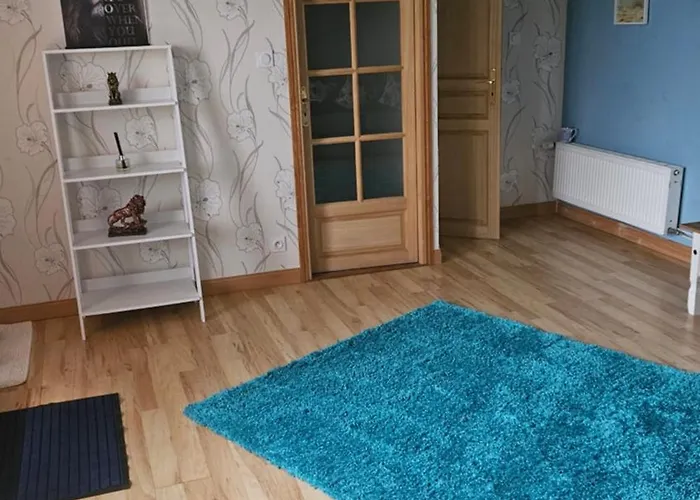 The Lions Den - La Loge *