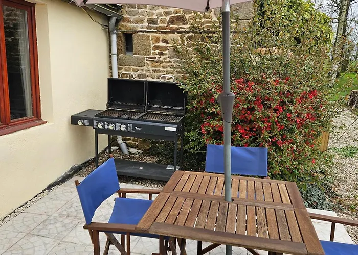 The Lions Den - La Loge Πανσιόν *