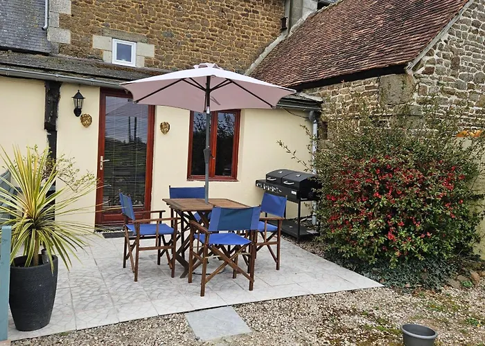 The Lions Den - La Loge Πανσιόν Mantilly