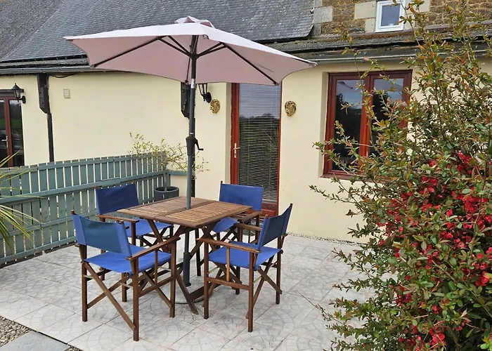 The Lions Den - La Loge *