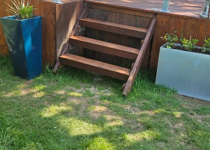 The Lions Den - La Loge *