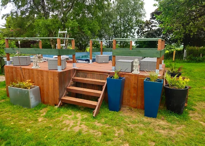 The Lions Den - La Loge Πανσιόν *