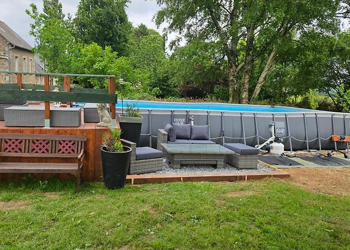 The Lions Den - La Loge Πανσιόν *