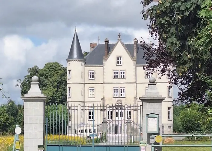 The Lions Den - La Loge Mantilly